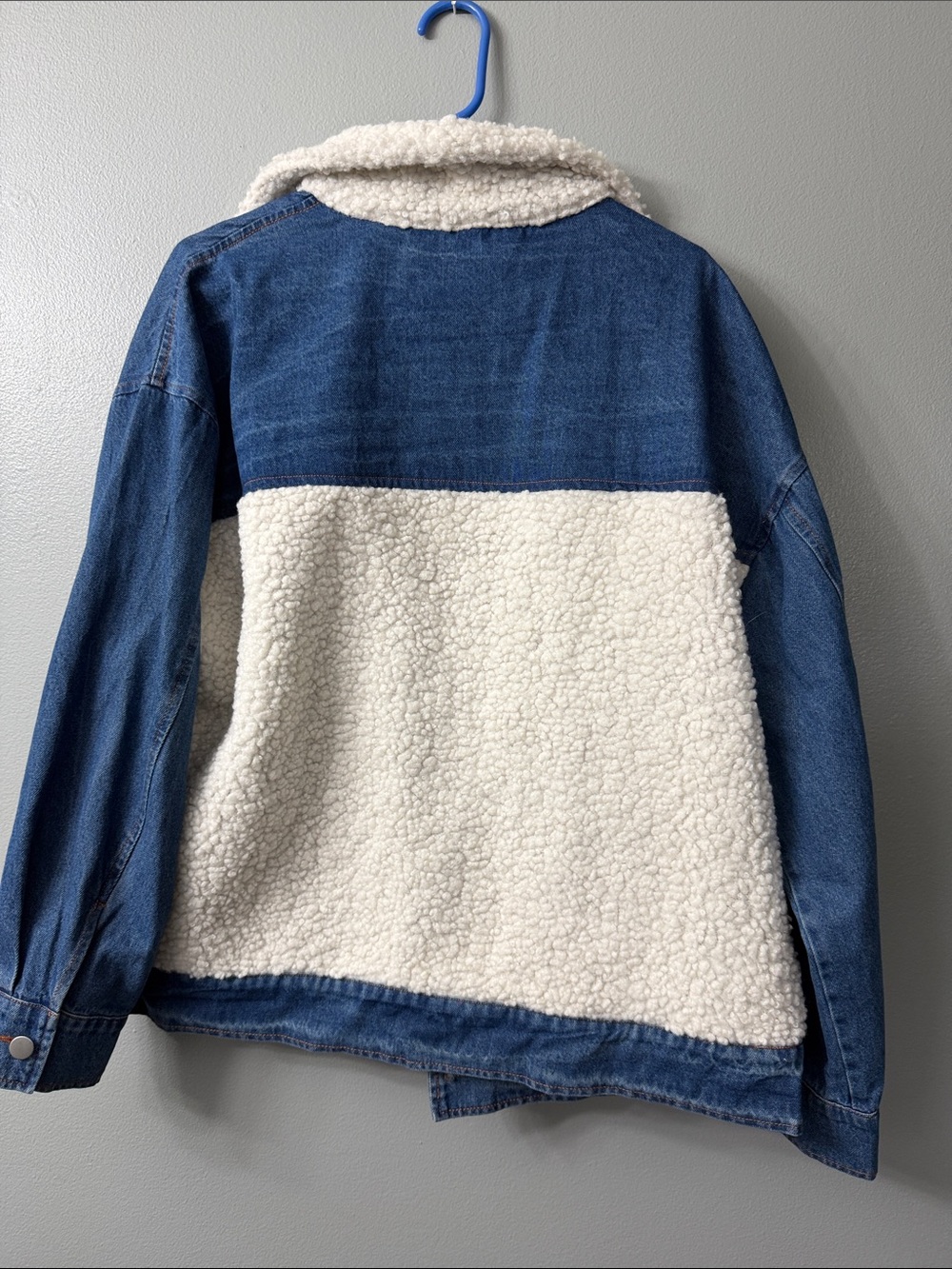 BiBi women's blue denim jacket cream sherpa-lined collar, white sherpa panels - Picture 5 of 6